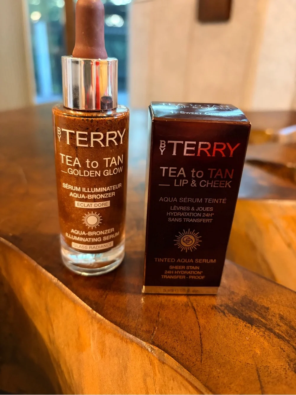 By Terry Tea to Tan Golden Glow Illuminating Serum - and Lip and Cheek Stain